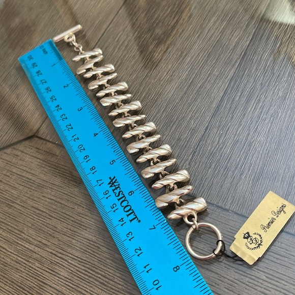 Vintage Premier Designs “Artistic” Silver-tone Toggle Bracelet Style #5062 - Picture 9 of 16